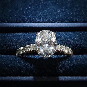 Diamond Engagement Ring 1.5 Carat Oval Lab Grown GIA-rated 2 TCW size 6 1/4